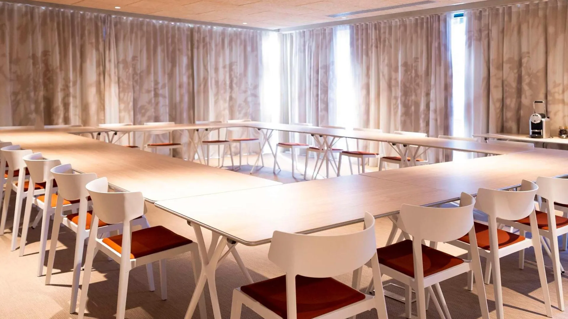 Ibis Styles Montauban Hotel