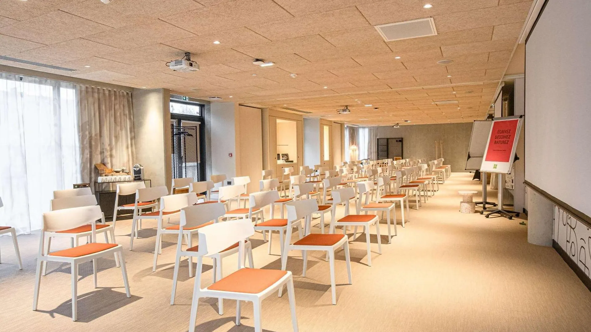 Ibis Styles Montauban Hotel